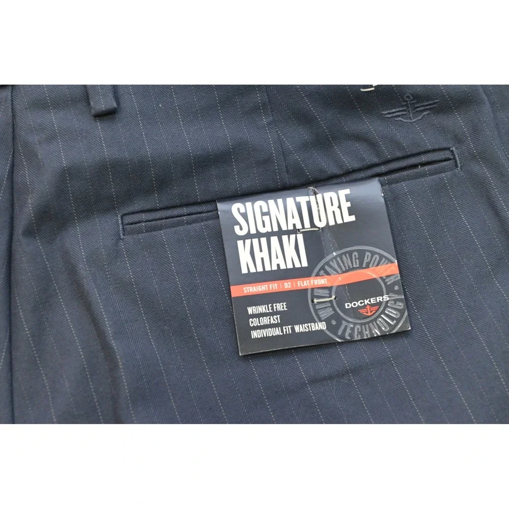 Dockers Signature Khaki Pants Mens 32x30 Navy Blue Pinstripe Straight D2 New